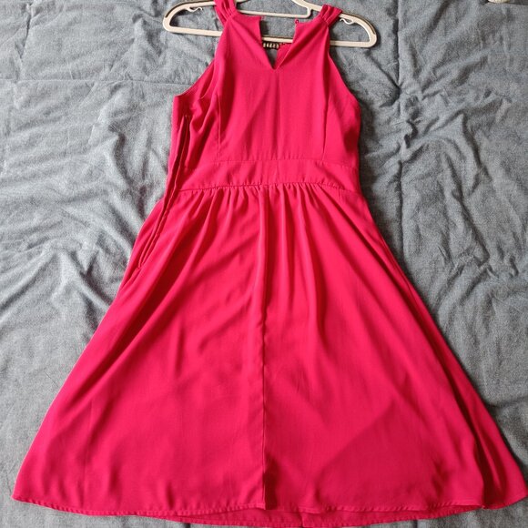 Pink - Picture 4 of 9